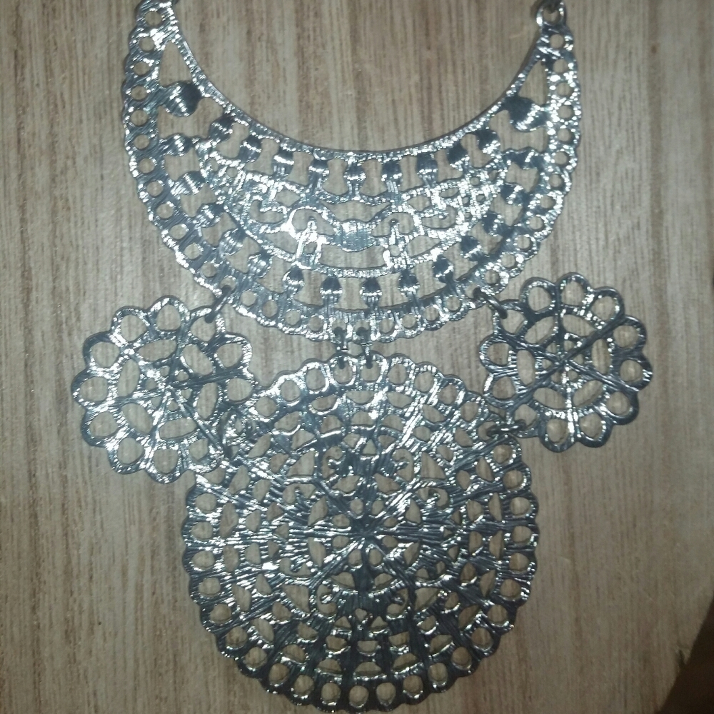 Boho Chic Silver Medallion Statement Necklace - image 5